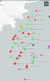 Απεργία στην Cosco: "Συνωστισμός" από πλοία ανοικτά της Σαλαμίνας
