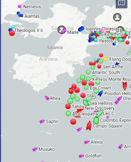 Απεργία στην Cosco: "Συνωστισμός" από πλοία ανοικτά της Σαλαμίνας