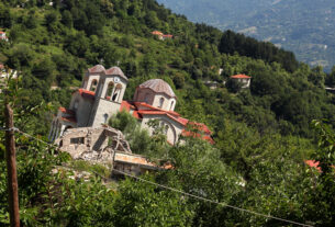 Ροπωτό Τρικάλων: Πώς είναι το χωριό που βουλιάζει 10 χρόνια αργότερα από την πρώτη κατολίσθηση