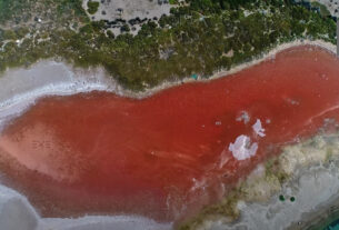 Μετώπη: Το επίπεδο νησί του Αργοσαρωνικού