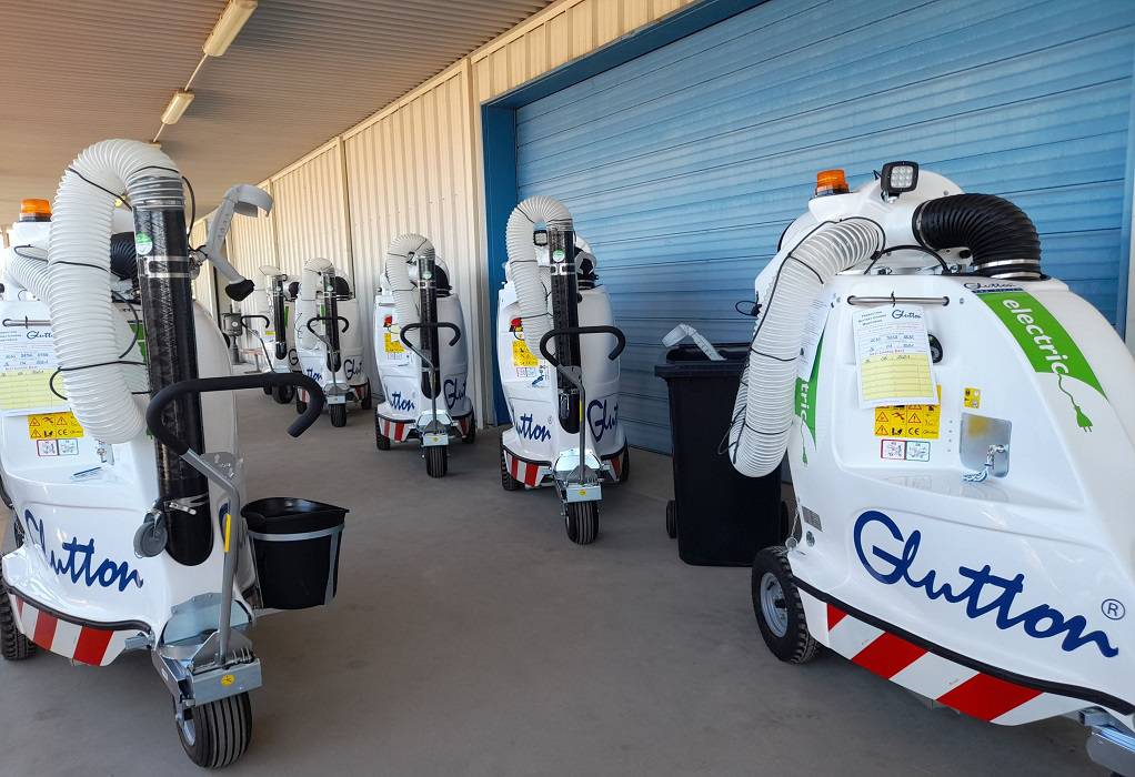 Με 10 νέα ηλεκτροκίνητα οχήματα ενισχύει την Καθαριότητα ο Δήμος Πειραιά