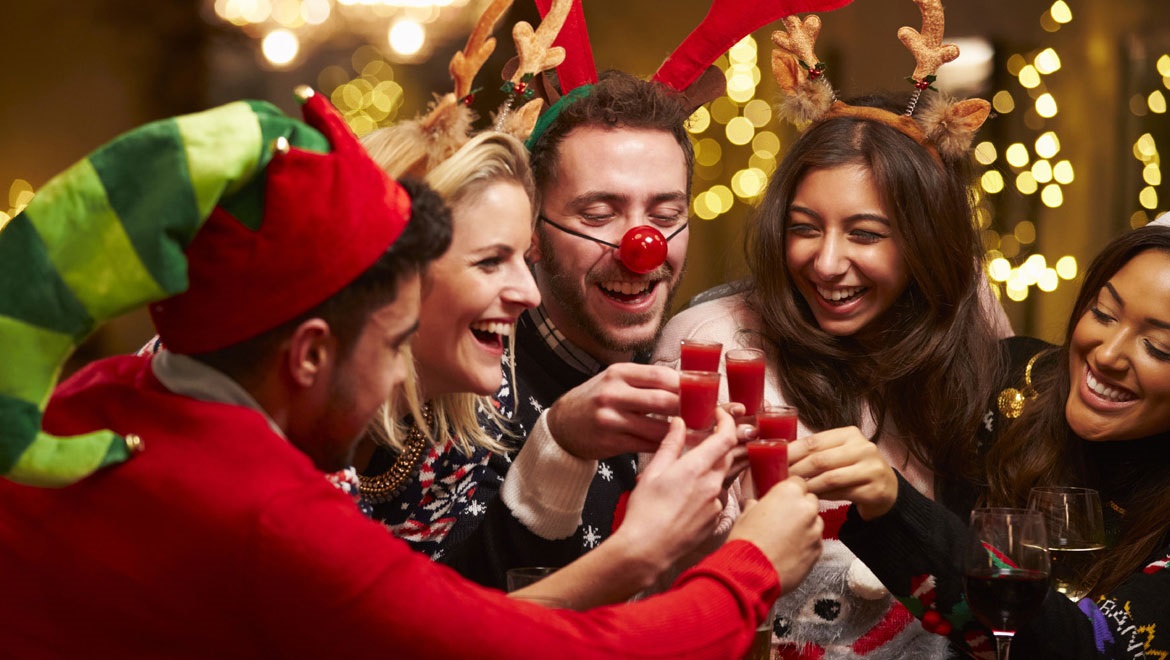 Χριστούγεννα 2021: Ποια ποτά έχουν τις λιγότερες θερμίδες στο εορταστικό τραπέζι