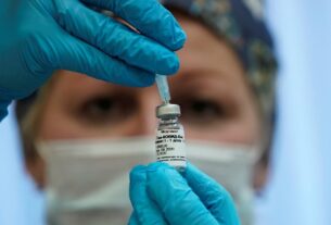 Ανοικτοί μαζικοί εμβολιασμοί με πρώτη δόση στον Πειραιά