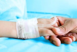 Πειραιάς: 12χρονη Καλλιόπη που υπέστη εγκεφαλικό