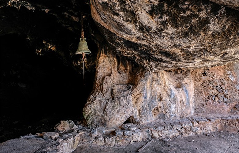 Σπήλαιο Αρκουδόσπηλιος: Η σπηλιά με την άγνωστη ιστορία και ο περίεργος μύθος