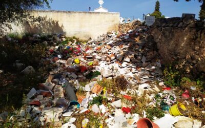 Σαλαμίνα: Εικόνες ντροπής (ξανά) στο Κοιμητήριο Αμπελακίων (video)