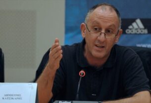 dimitris-katsikaris-i-teleia-kataigida-plisiazei