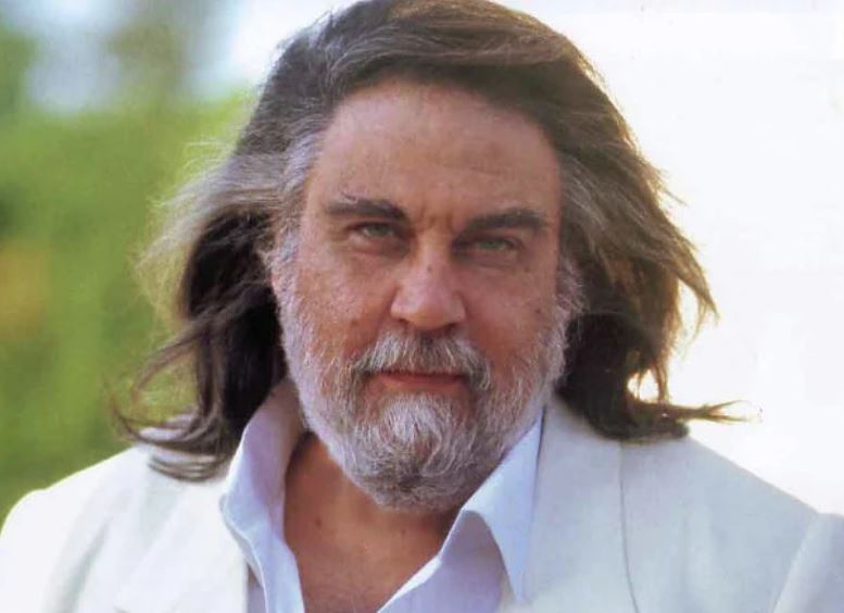 Έφυγε από τη ζωή ο σπουδαίος μουσικοσυνθέτης Βαγγέλης Παπαθανασίου