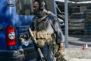 Πυροβολισμοί στη Γλυφάδα μεταξύ Λιμενικών και Ρομά