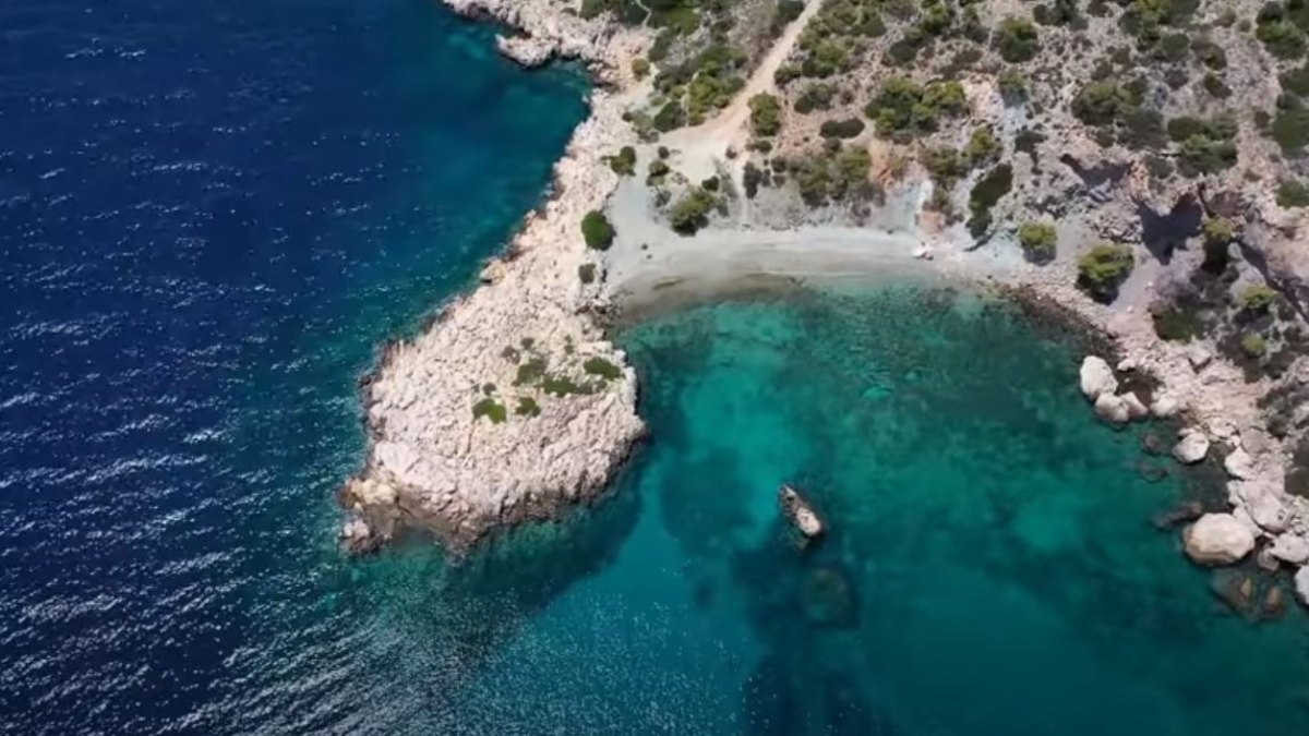 Καθαρές και κατάλληλες για κολύμβησή οι ακτές της Σαλαμίνας!