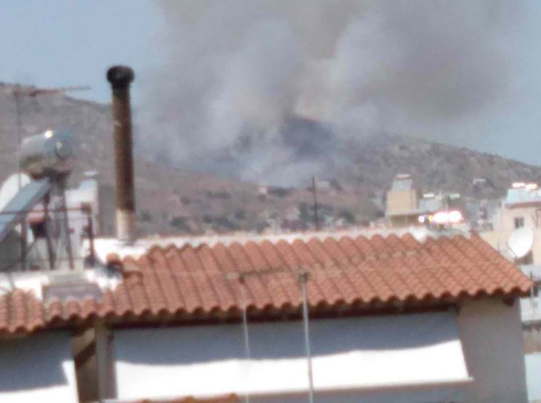 Άνω Κορυδαλλός: Φωτιά τώρα κοντά στην περιοχή του Σχιστού