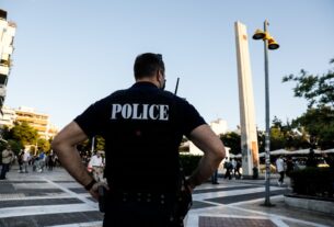 Πειραιά: Ο Δικηγορικός σύλλογος καταγγέλλει αστυνομική αυθαιρεσία σε μέλος του