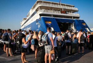 Λιμάνι Πειραιά: Ξεκίνησε η έξοδος των εκδρομέων για τις διακοπές του Ιουλίου