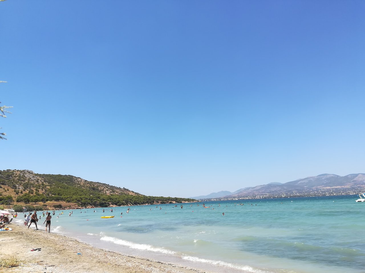 Ψιλή Άμμος: Η παραλία στην Σαλαμίνα που θυμίζει Καραϊβική