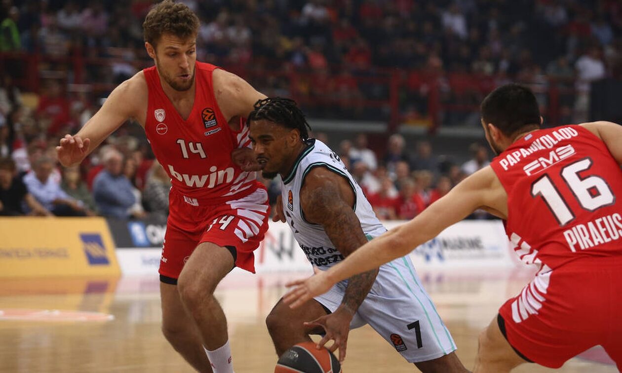 Ολυμπιακός - Βαλένθια: Οδυνηρή ήττα με υπαίτιο τον ίδιο του το εαυτό