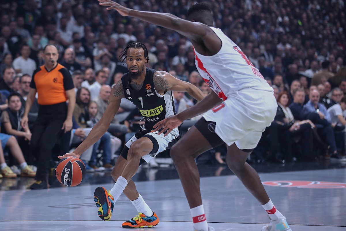 Κακή εμφάνιση και ήττα στο Βελιγράδι για τον Ολυμπιακό