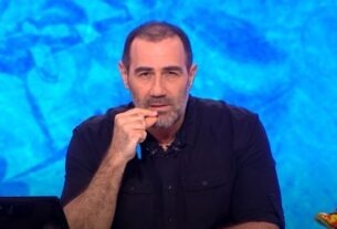 Το σημερινό Ράδιο Αρβύλα πρέπει να παίζει σε επανάληψη 3 φορές την ημέρα μέχρι να το δει και ο τελευταίος άνθρωπος που ζει στην Ελλάδα!