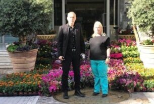 Χιλιάδες λουλούδια προσέφερε για την Πρωτομαγιά ο Δήμος Πειραιά