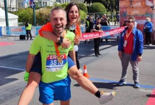 Γιώργος Κακαβάνης: Έτρεξε Δραπετσώνα-Πειραιά για να κάνει πρόταση γάμου στην κοπέλα του