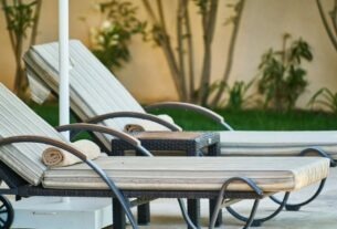 Από την βαρετή τραπεζαρία στην ξαπλώστρα και το σαλόνι κήπου