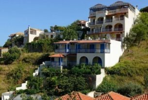 Αλόννησος: Το παραδοσιακό ξενοδοχείο Αγνάντι