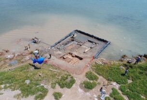 Αμπελάκι Σαλαμίνας: Κτήριο επτά δωματίων έφερε στο φως η υποβρύχια έρευνα