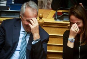 Έγκλημα στα Τέμπη: Τραγικές εικόνες με Βορίδη και Μιχαηλίδου να ξεκαρδίζονται στη Βουλή στη συζήτηση για τους 57 νεκρούς