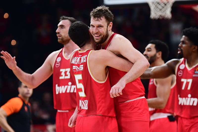 "Έθαψε" ο Ολυμπιακός 112-69 την Μπάγερν Μονάχου