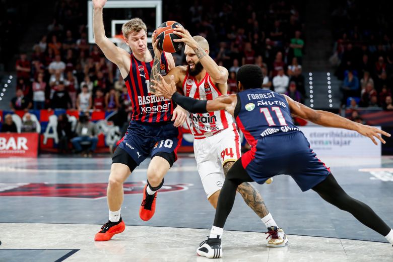 «Ατσάλινος» ο Ολυμπιακός νίκησε μέσα στην Ισπανία την Μπασκόνια στην