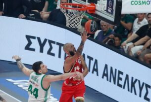 Ο Ολυμπιακός επιβλήθηκε με 99-88 του Παναθηναϊκού στο ΟΑΚΑ