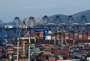Βαρύτατες κατηγορίες σε βάρος των 5 συλληφθέντων για τις «κομπίνες» στο Γ’ Τελωνείο Πειραιά – Κατασχέθηκαν σχεδόν 6 εκ. ευρώ