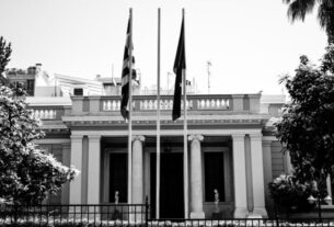Κοροϊδία δίχως τέλος: Συσκέψεις-«βιτρίνα» την ώρα που ο αγροτικός κόσμος βουλιάζει