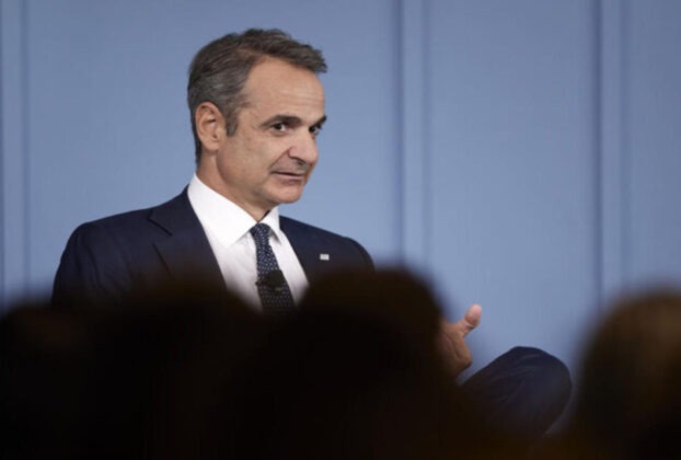 Εμπαιγμός και ψίχουλα 35 ευρώ: Ο Μητσοτάκης προσφέρει «αυξήσεις» που τις έχει ήδη εξαφανίσει η ακρίβεια