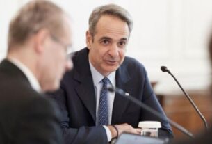 Η κυβέρνηση Μητσοτάκη σε θεσμική αποσύνθεση – Πάνω από 44 υπόδικα γαλάζια στελέχη
