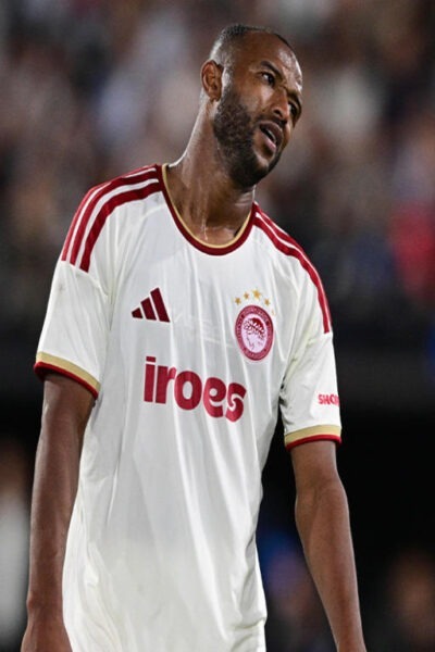 Εκτός Champions League ο Ολυμπιακός ηττήθηκε 2-1 από τη Ναϊμέγκεν