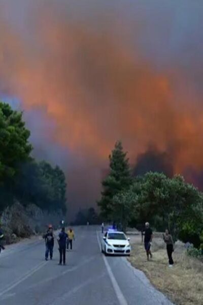 Στάχτη 100.000 στρέμματα σε Βοιωτία και Αττική...