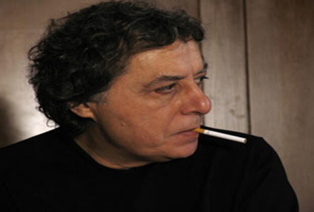 Πέθανε ο συγγραφέας των βιωματικών διηγημάτων για τον Πειραιά. Διονύσης Χαριτόπουλος