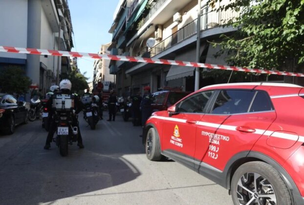 Παγίδα θανάτου στον Κολωνό: Έκρηξη σε διαμέρισμα μετά από τηλεφώνημα – Τέσσερις τραυματίες, οι δύο αστυνομικοί