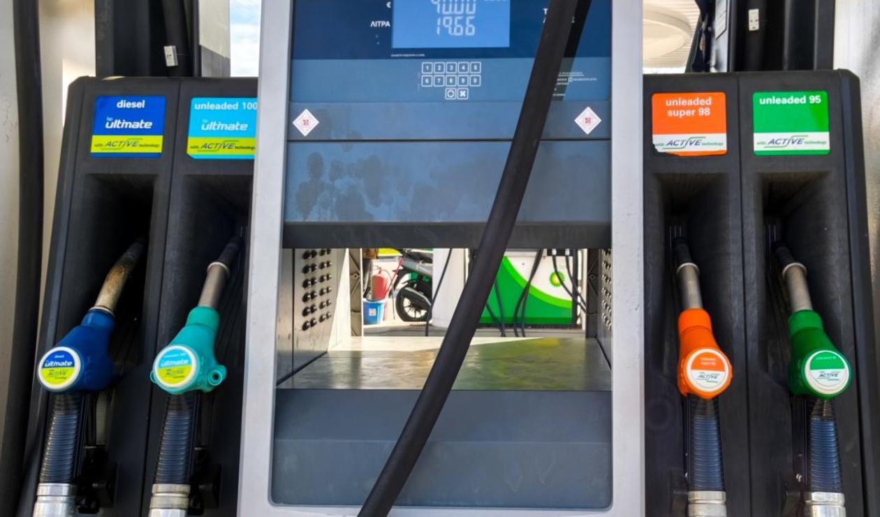 Άνθρακες ο θησαυρός: Πέντε λεπτά στο diesel και καμία αλλαγή στην αμόλυβδη